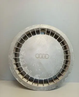 Audi 100 200 5000 C3 R14 wheel hub/cap/trim 443601147A