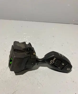 BMW 5 E60 E61 Wiper control stalk 6924107 01206110 PA66MX40