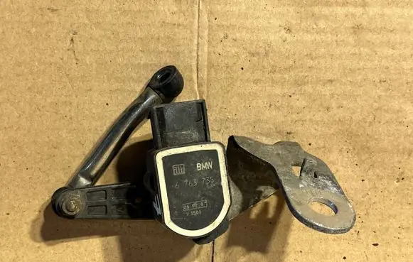 BMW 1 E81 E87 Headlight/headlamp level sensor 6763735