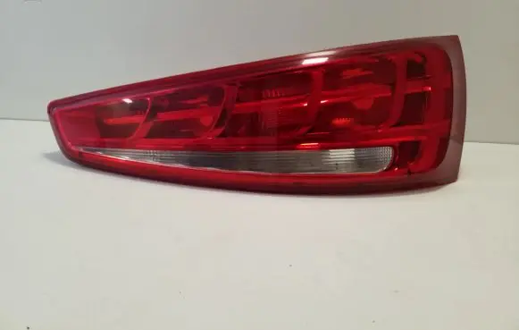 Audi Q3 8U Tailgate rear/tail lights 8U0945094