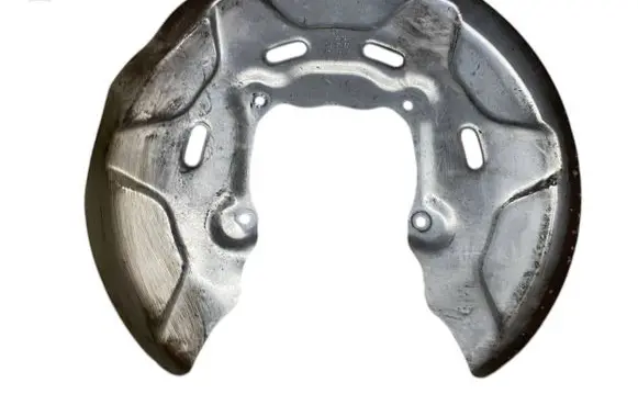 BMW X2 F39 Rear brake disc plate dust cover 6799740 34206799740