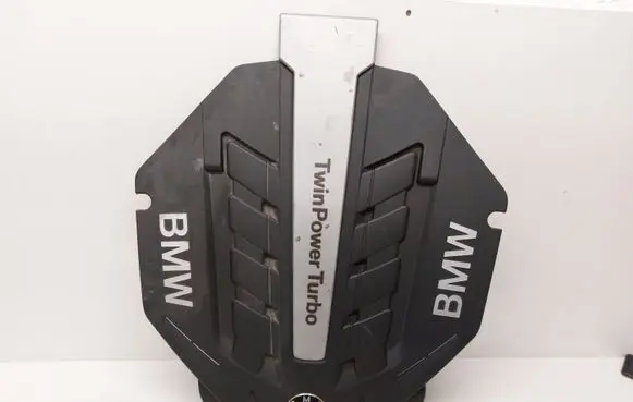 BMW 5 F10 F11 Engine cover (trim) 52794510 137175774590 13717577456