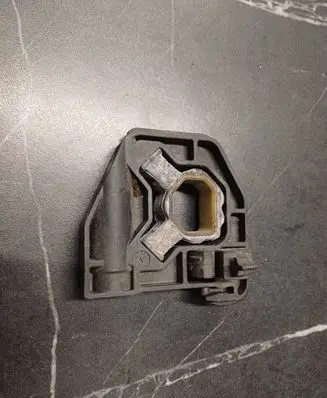 BMW 1 F20 F21 Radiator mount bracket 7600540