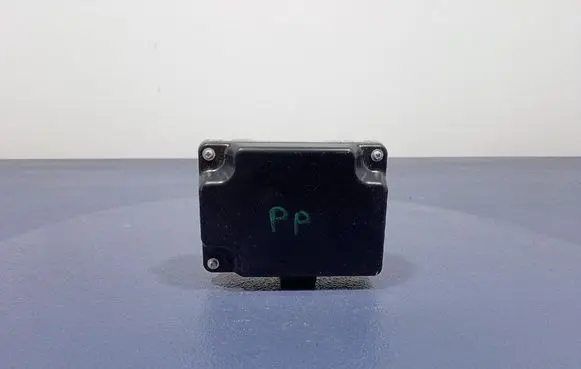 Jeep Grand Cherokee Voltage converter/converter module 05026486AA