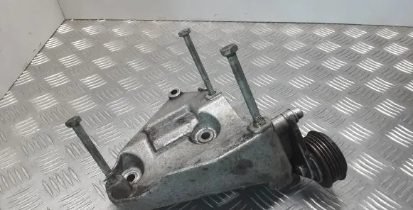 Audi A6 S6 C5 4B A/C compressor mount bracket 06B260885D