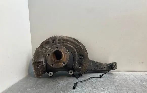 BMW 5 F10 F11 Front wheel hub 6777751