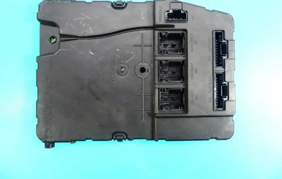 Renault Scenic II - Grand scenic II Central body control module 8200306435 IMPRK1313537