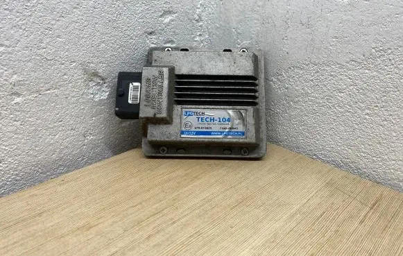 Mazda 626 LP gas control unit module 67R016025 110R006045 TECH104