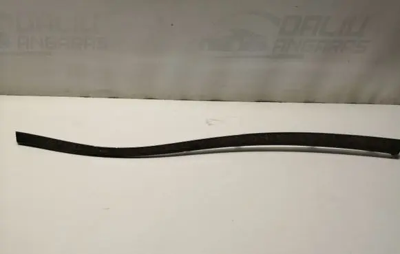 Mercedes-Benz E W211 Dashboard glove box trim 7682565 201969 5469AK