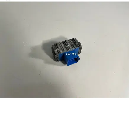 Opel Zafira B Glow plug pre-heat relay 55353011 51299014B