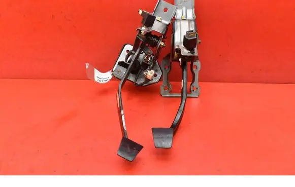 KIA Sportage Accelerator throttle pedal 328002S005