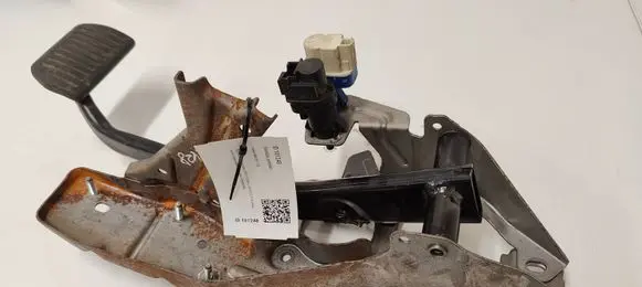 Volvo V60 Brake pedal 31302350