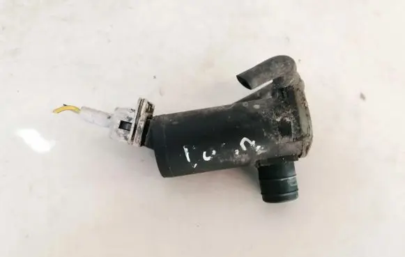 Ford Focus Windscreen/windshield washer pump 93bb17k624ba
