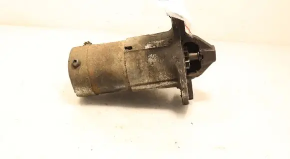 Renault Clio III Starter motor 8200584675-B