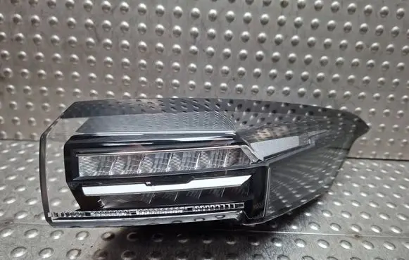 Peugeot 308 Rear/tail lights S26282294 9835299280