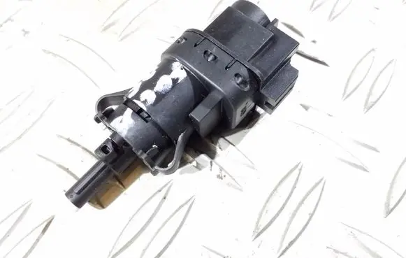 Brake pedal sensor switch
