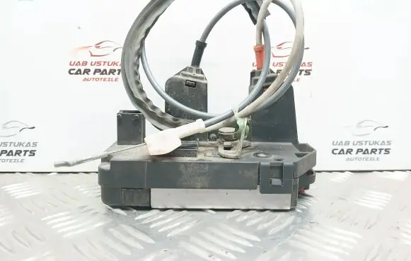 Opel Zafira A Rear door lock