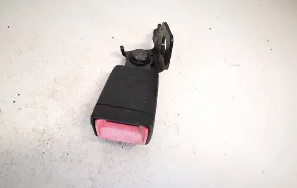 Chrysler 200 Rear seatbelt buckle p5pq52dx9aa 264151b
