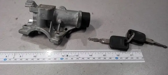Audi A4 S4 B5 8D Ignition lock 4D0905851A