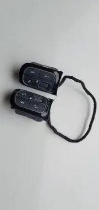 Citroen Berlingo Steering wheel buttons/switches 9812314777 28548219 372DAEB9