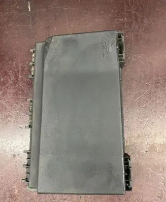 Opel Zafira B Fuse box cover 13125865