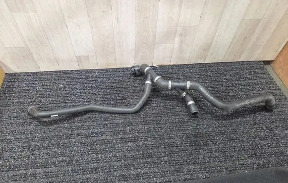 BMW 3 F30 F35 F31 Engine coolant pipe/hose 8616133 17128616133