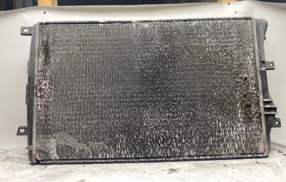 Audi A3 S3 8P Coolant radiator 1K0121253AA 872272S 072372S