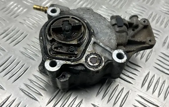 Mitsubishi Outlander Vacuum pump D1711A