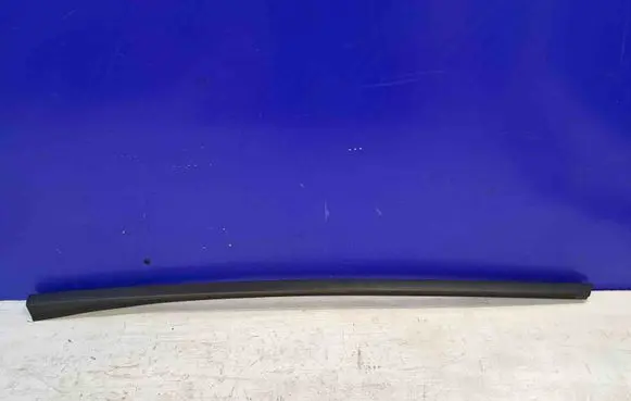 Volvo XC70 Windshield trim 30753553