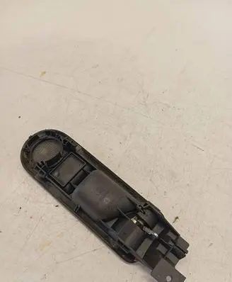 Volkswagen PASSAT B5 Rear door interior handle 3B0839113