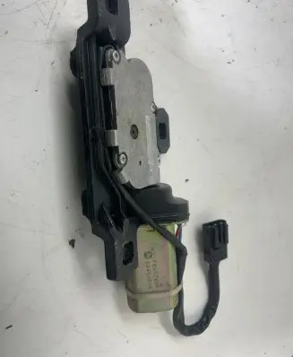 Loading door lock