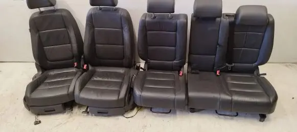 Volkswagen Golf Cross Seat set 