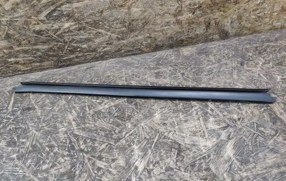Dacia Logan I Front door glass trim molding 