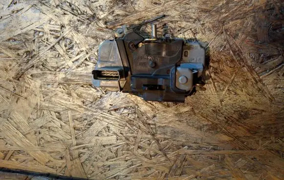 Citroen Xsara Picasso Front door lock