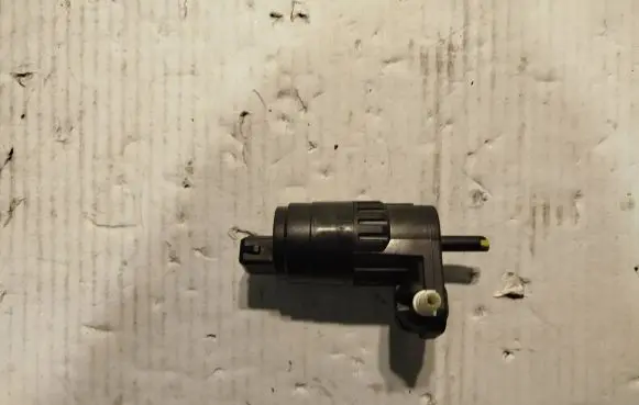 Alfa Romeo Giulia Headlight washer pump 