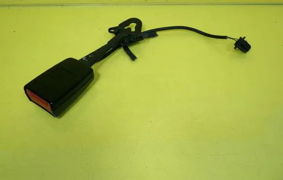Audi A6 S6 C6 4F Front seatbelt buckle 8E0857755D