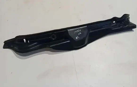 Toyota Yaris Fender mounting bracket 538280D010
