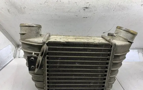 Audi TT Mk1 Intercooler radiator 8L9145805