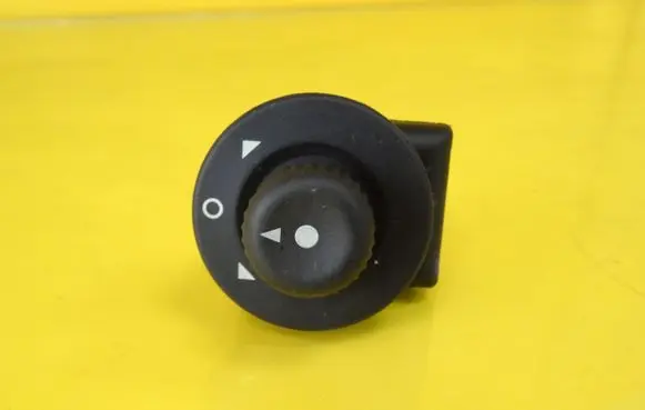 Peugeot Partner Wing mirror switch 185526