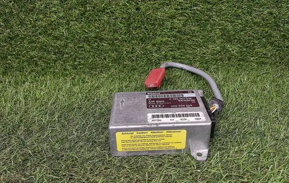 Audi 100 S4 C4 Airbag control unit/module 4A0959655 0285001036 93T034