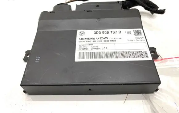 Volkswagen Touareg I Other control units/modules 3D0909137D