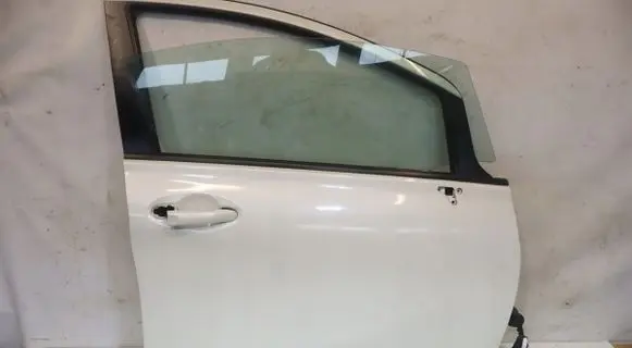 Nissan Note (E11) Front door
