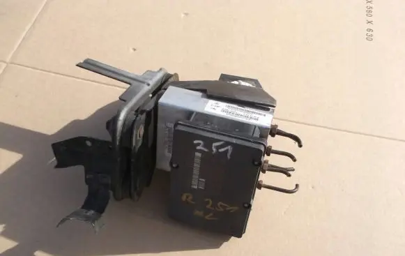 Mercedes-Benz ML W164 ABS Pump A2515452532