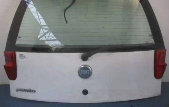 Fiat Punto (188) Tailgate/trunk/boot lid