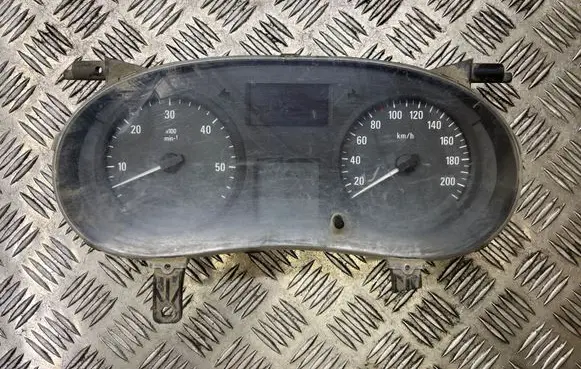 Opel Vivaro Speedometer (instrument cluster) P8200283199C 281123777 NS8256257