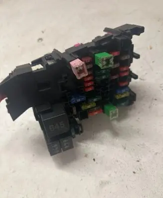 Volkswagen Golf VII Fuse module 5Q0937615C 29102012 WWPE904180