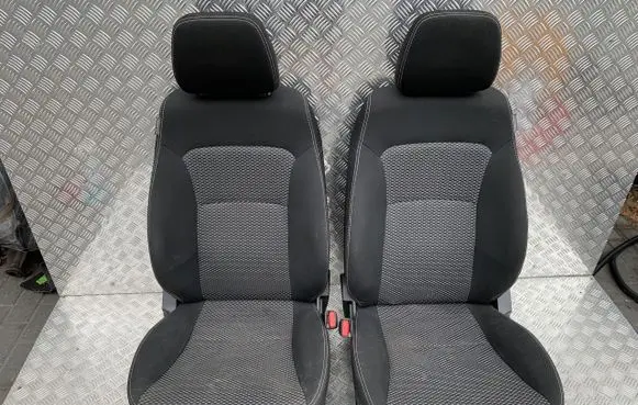 Suzuki Vitara (LY) Seat set 