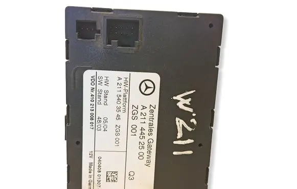 Mercedes-Benz E W211 Gateway control module A2114452500 A2115403545 410213008017