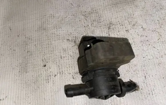Mercedes-Benz S W220 Turbo solenoid valve 0004701593 A0004701593