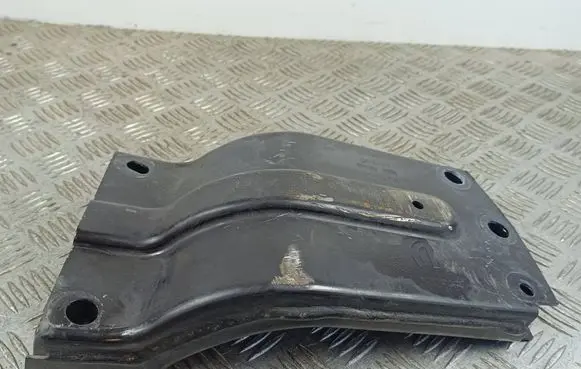 Jeep Grand Cherokee WL Gearbox mounting bracket L052 68442718AC 1062225A